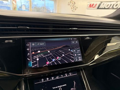 Used 2019 Audi Q8 Prestige w/ Luxury Package image 28