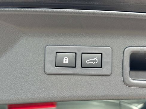 Used 2025 Subaru Forester Limited AWD/4WD image 13