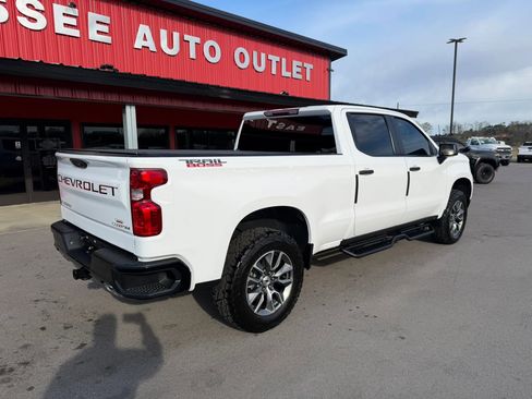 Used 2022 Chevrolet Silverado 1500 Custom Trail Boss AWD/4WD image 3