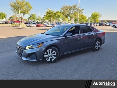 Used 2024 Nissan Altima 2.5 S image 1