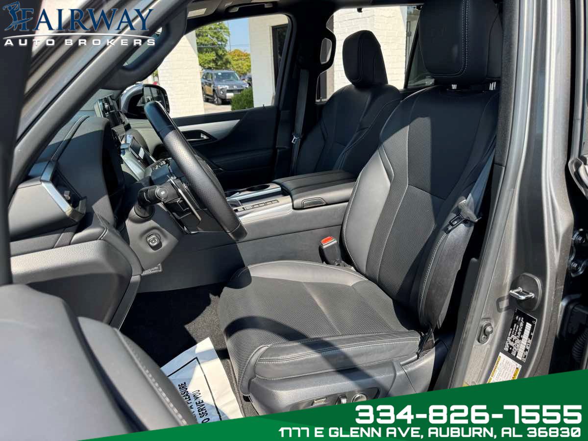 Used 2023 Lexus LX 600 F Sport w/ Accessory Package (Z1) AWD/4WD image 10