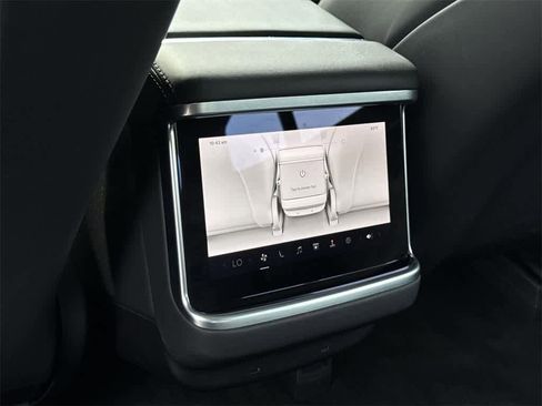 Used 2022 Tesla Model S image 31