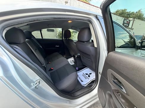 Used 2015 Chevrolet Cruze LT FWD image 31