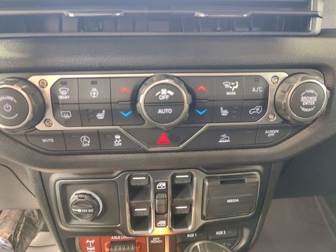 New 2026 Jeep Wrangler Unlimited Sport image 28