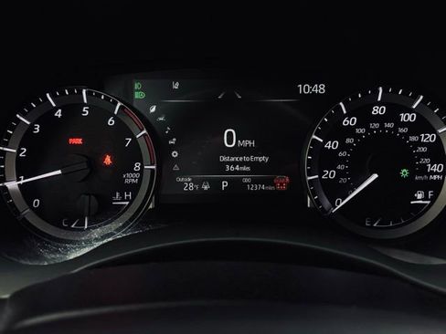 Used 2025 Toyota Highlander XLE image 29