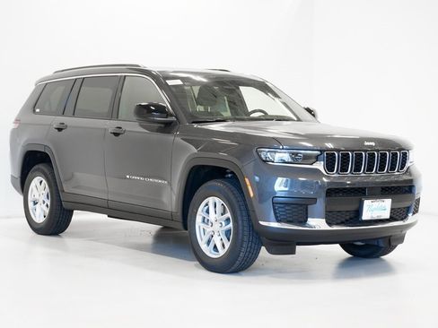 Used 2025 Jeep Grand Cherokee L Laredo w/ Luxury Tech Group I image 4