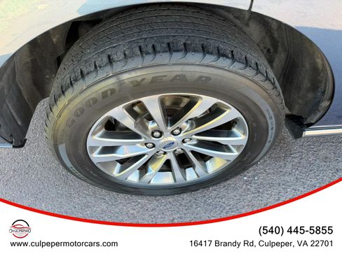 Used 2018 Ford Expedition Limited w/ Equipment Group 301A AWD/4WD image 31