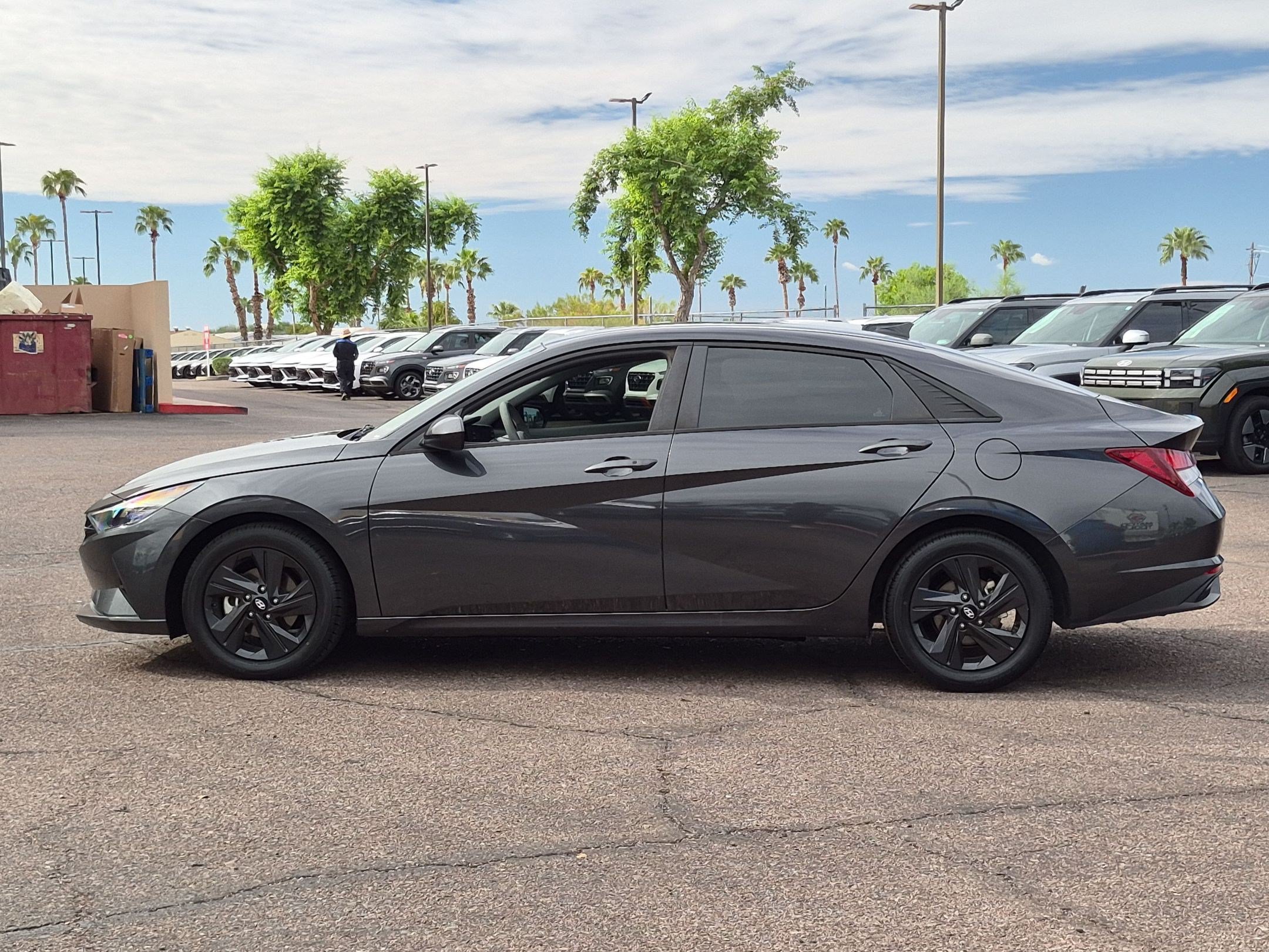 Used 2023 Hyundai Elantra SEL FWD image 9