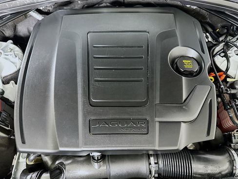 Used 2023 Jaguar F-PACE S image 35