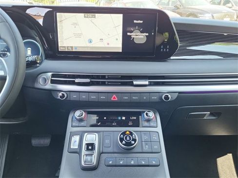 Used 2024 Hyundai Palisade Calligraphy image 18
