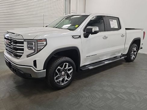 Used 2023 GMC Sierra 1500 SLT AWD/4WD image 5
