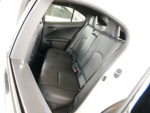 Certified 2025 Lexus UX 300h FWD w/ Accessory Package (Z2) image 20