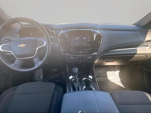 Used 2023 Chevrolet Traverse LT AWD/4WD image 14