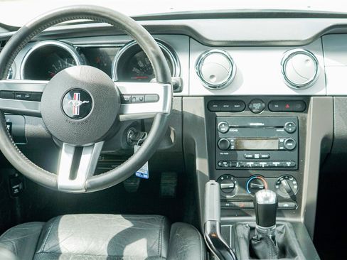 Used 2007 Ford Mustang GT RWD image 25