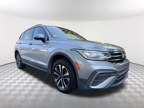 Used 2022 Volkswagen Tiguan S FWD image 3