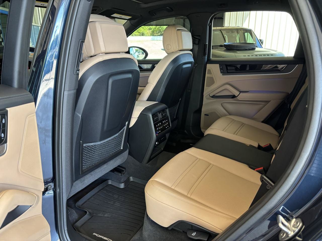 Used 2024 Porsche Cayenne S AWD/4WD image 30