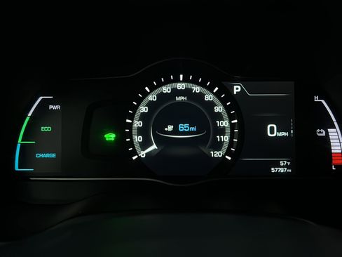 Used 2019 Hyundai Ioniq Hatchback 4D image 39