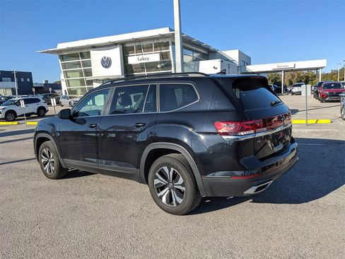 Used 2024 Volkswagen Atlas SE image 5