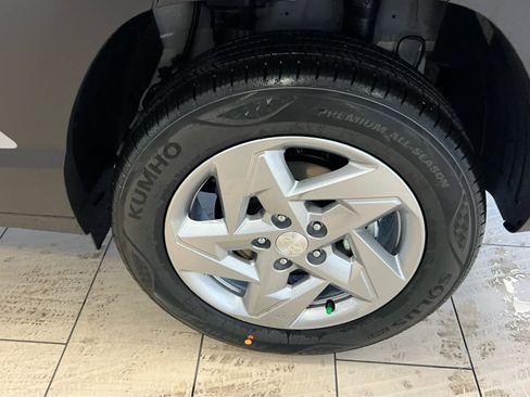 Used 2026 Hyundai Kona SE image 14