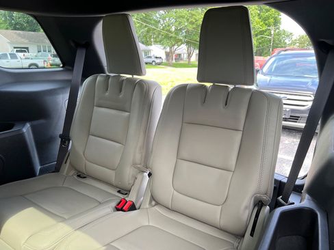 Used 2013 Ford Explorer XLT FWD image 29