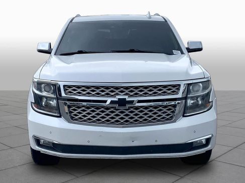 Used 2017 Chevrolet Suburban Premier RWD image 4