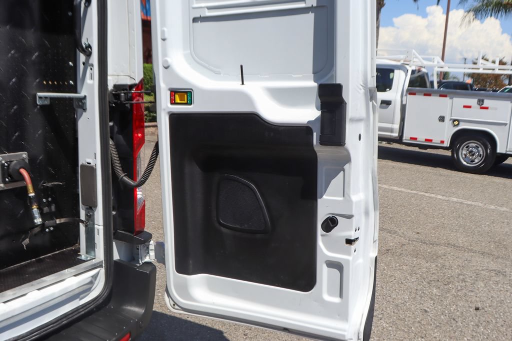 Used 2022 Ford E-Transit Medium Roof RWD image 9