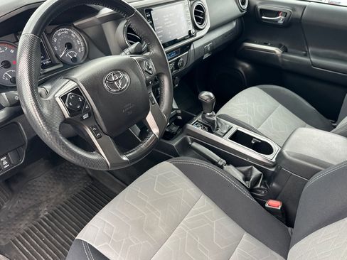 Used 2021 Toyota Tacoma TRD Off-Road w/ Technology Package image 9