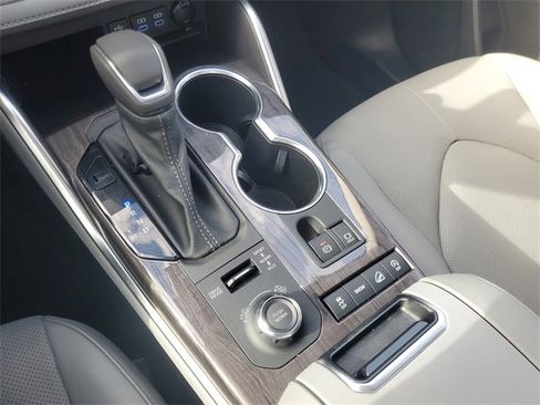 Used 2022 Toyota Highlander Platinum image 26