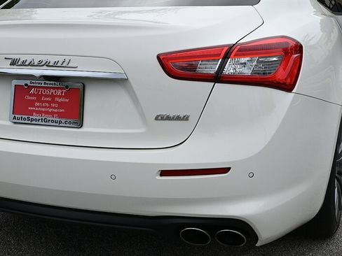 Used 2019 Maserati Ghibli S Q4 AWD/4WD image 17
