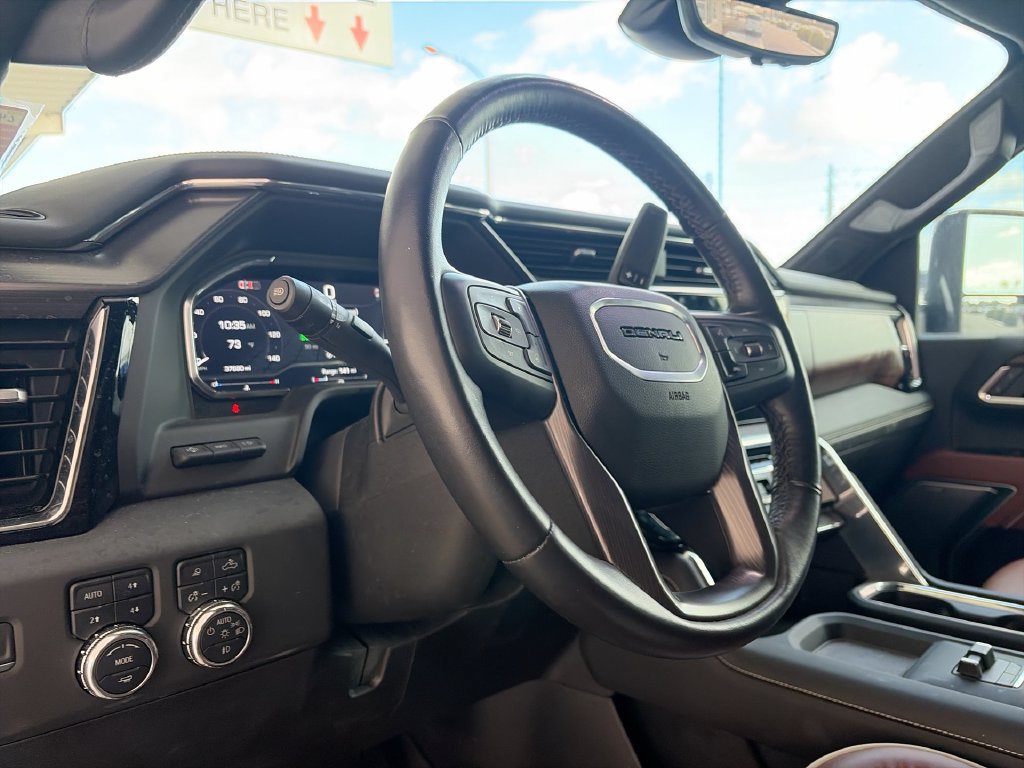 Used 2025 GMC Sierra 2500 Denali Ultimate AWD/4WD image 12