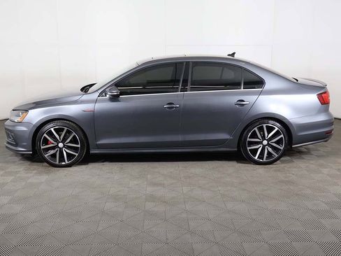 Used 2017 Volkswagen Jetta GLI image 18