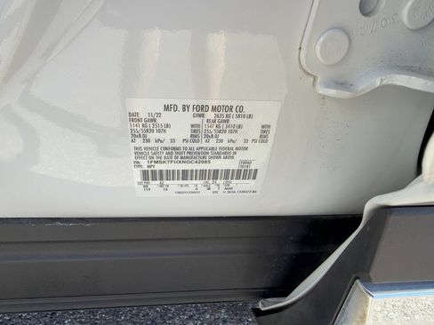 Certified 2022 Ford Explorer Limited w/ Limited Technology Package image 35