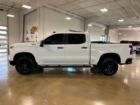 Used 2024 Chevrolet Silverado 1500 LT Trail Boss w/ Protection Package AWD/4WD image 5