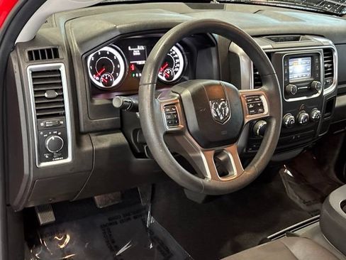 Used 2022 RAM 1500 Classic SLT AWD/4WD image 18