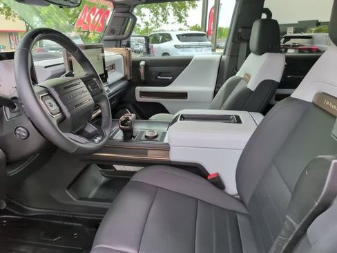Certified 2024 GMC Hummer EV 2X w/ Extreme Off-Road Package AWD/4WD image 17