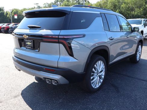 New 2027 Chevrolet Traverse LT w/ Driver Confidence Package AWD/4WD image 32