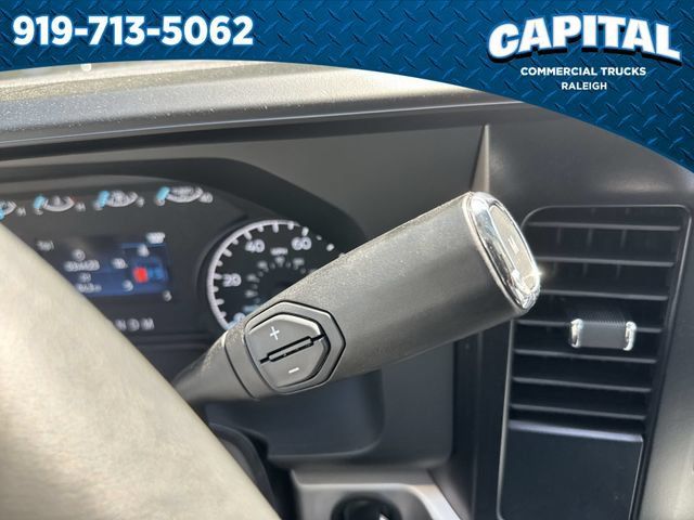 New 2026 Ford F550 4x4 Regular Cab Super Duty image 32