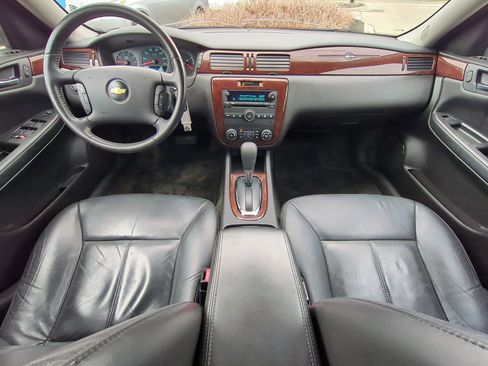 Used 2010 Chevrolet Impala LT w/ Luxury Edition Package image 15