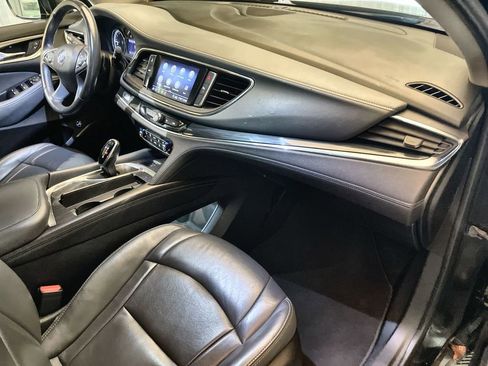 Certified 2021 Buick Enclave Essence image 27