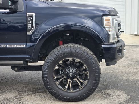 Used 2022 Ford F350 Platinum w/ Tremor Off-Road Package AWD/4WD image 9