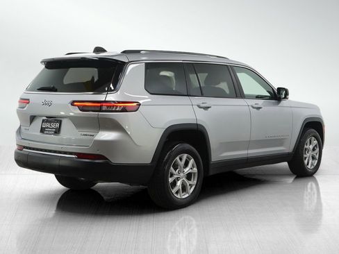 Used 2023 Jeep Grand Cherokee L Limited AWD/4WD image 6