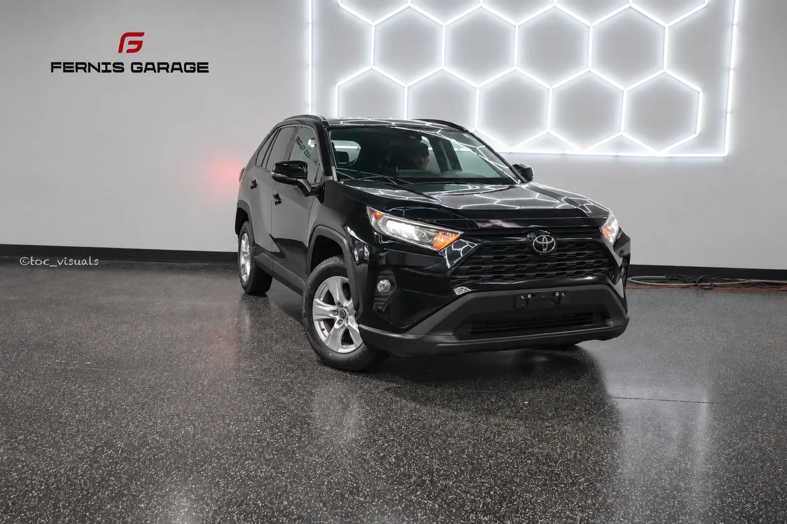 Used 2021 Toyota RAV4 XLE AWD/4WD image 1