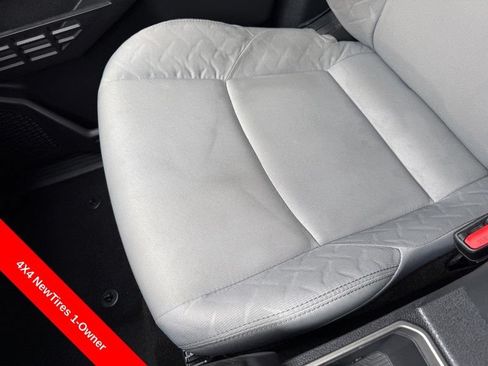 Used 2025 Toyota Tacoma SR AWD/4WD image 27