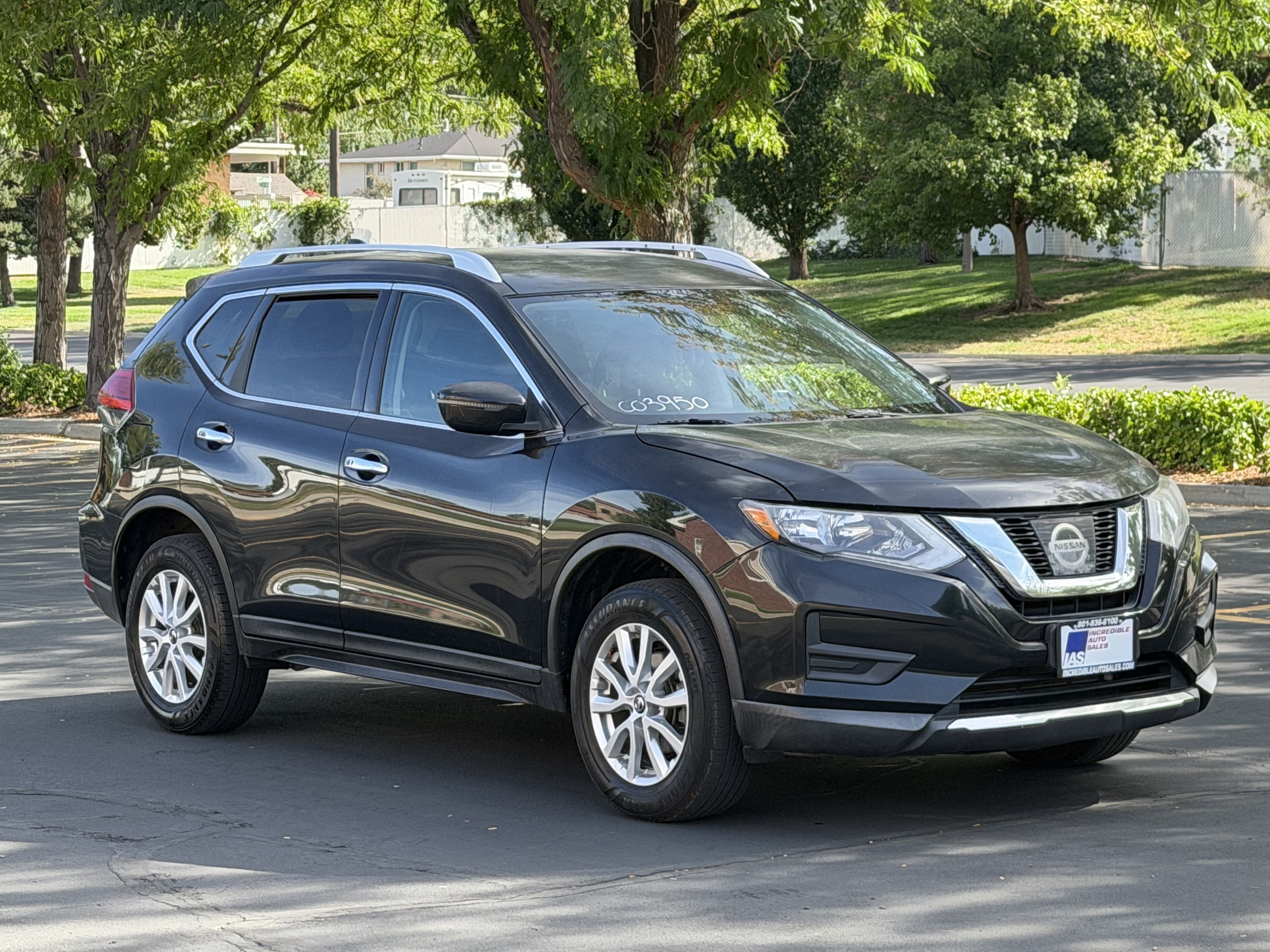 Used 2017 Nissan Rogue SV AWD/4WD image 8