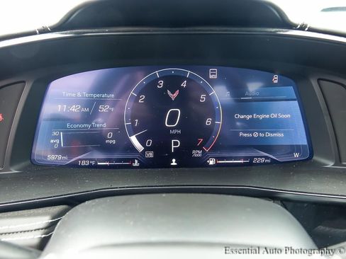 Used 2021 Chevrolet Corvette Stingray Premium Cpe w/ Z51 Performance Package RWD image 4