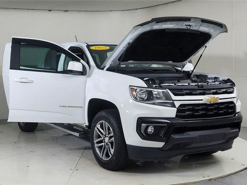 Used 2022 Chevrolet Colorado LT w/ LT Convenience Package image 9