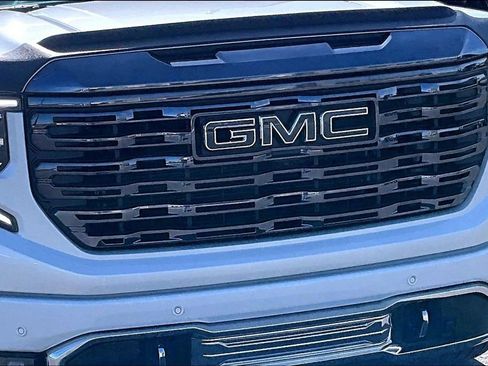 Used 2023 GMC Sierra 1500 Denali Ultimate AWD/4WD image 29