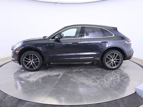 Used 2026 Porsche Macan AWD/4WD image 2