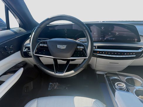 Used 2024 Cadillac Lyriq Luxury RWD image 21