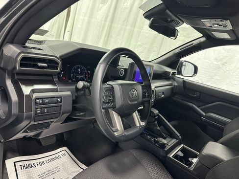 Used 2025 Toyota 4Runner SR5 image 16